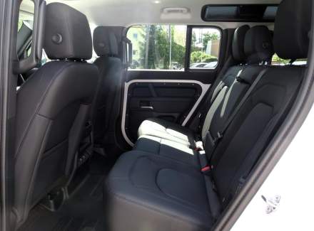 Land Rover - Defender