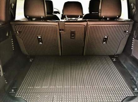 Land Rover - Defender