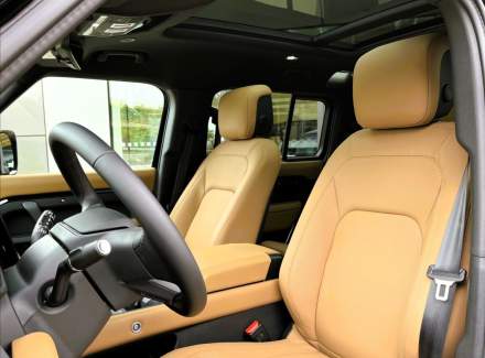 Land Rover - Defender