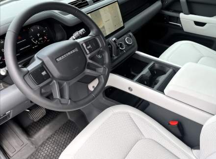 Land Rover - Defender
