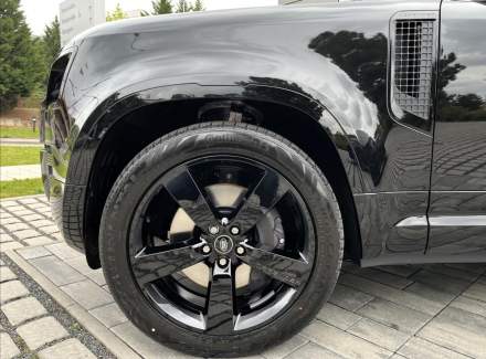 Land Rover - Defender