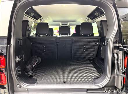 Land Rover - Defender