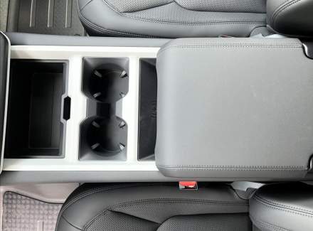 Land Rover - Defender