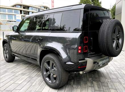 Land Rover - Defender
