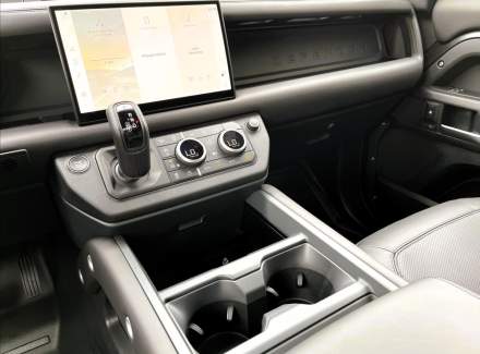 Land Rover - Defender