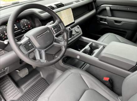 Land Rover - Defender