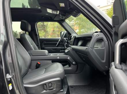 Land Rover - Defender