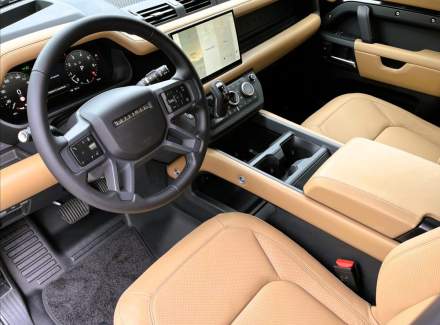 Land Rover - Defender