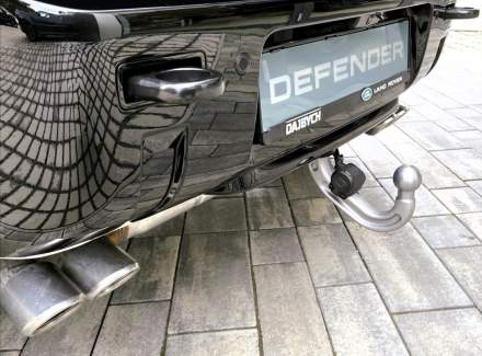Land Rover - Defender