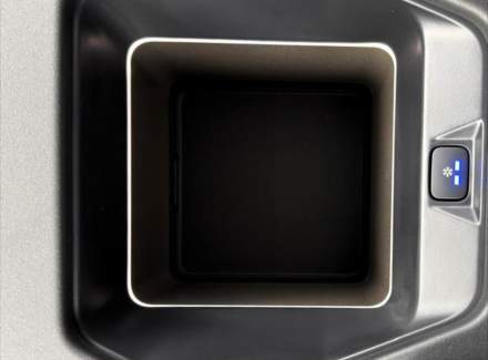 Land Rover - Defender