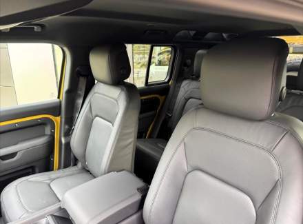 Land Rover - Defender