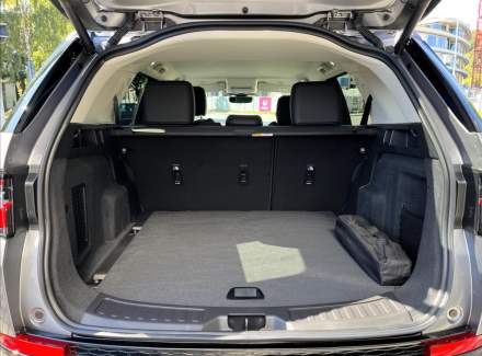 Land Rover - Discovery Sport