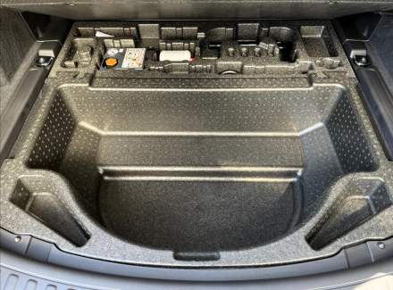 Land Rover - Discovery Sport