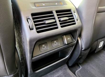 Land Rover - Discovery Sport