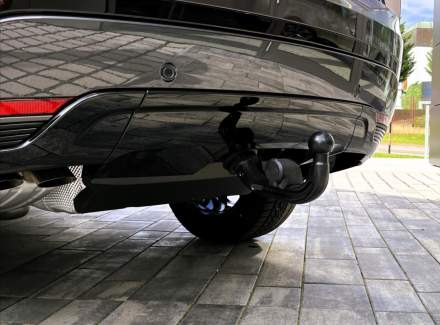 Land Rover - Range Rover Velar