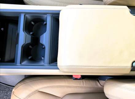 Land Rover - Defender