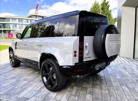 Land Rover - Defender