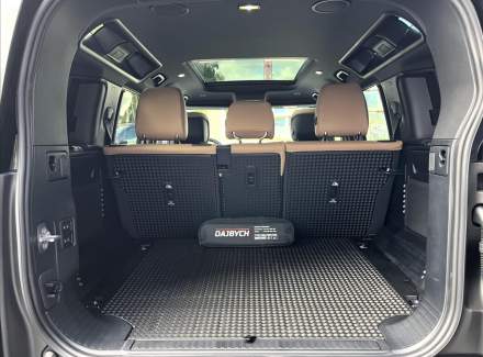 Land Rover - Defender