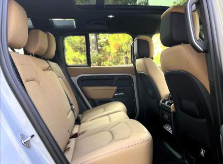 Land Rover - Defender