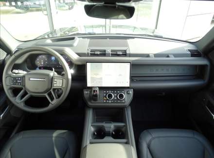 Land Rover - Defender