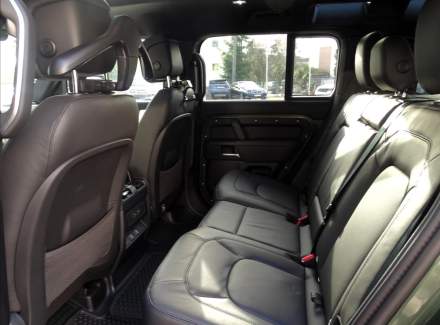 Land Rover - Defender