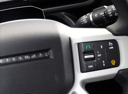 Land Rover - Defender