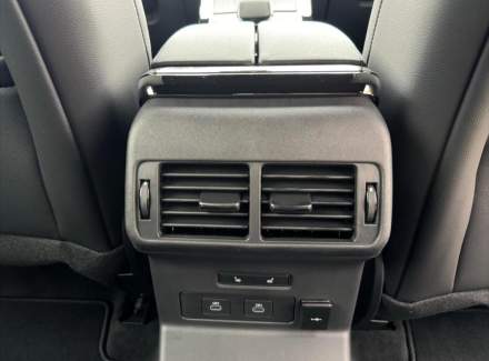 Land Rover - Range Rover Velar