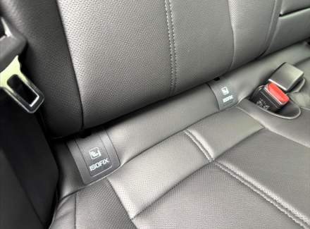 Land Rover - Range Rover Velar