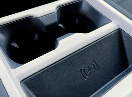 Land Rover - Defender