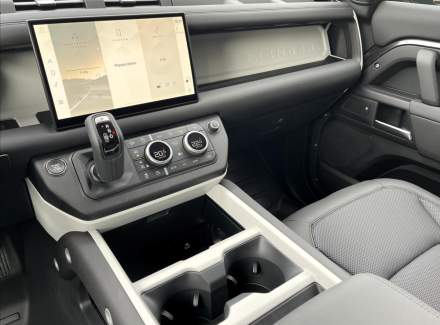 Land Rover - Defender