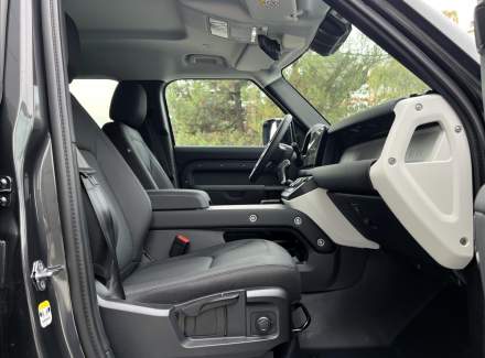 Land Rover - Defender