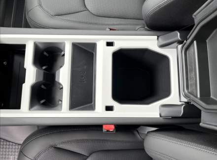 Land Rover - Defender