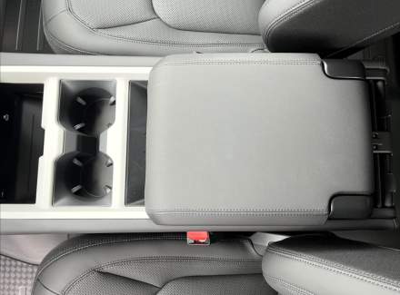 Land Rover - Defender