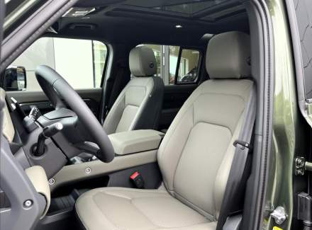 Land Rover - Defender