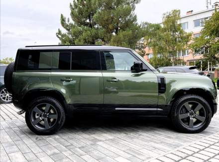 Land Rover - Defender
