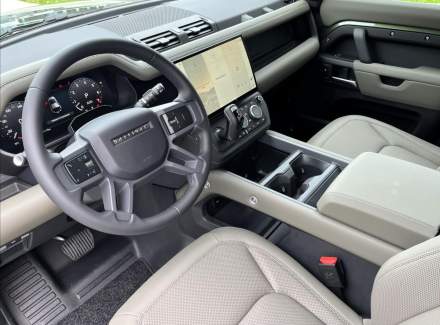 Land Rover - Defender