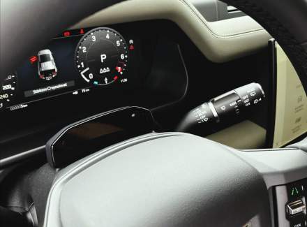 Land Rover - Defender