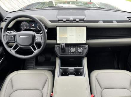 Land Rover - Defender