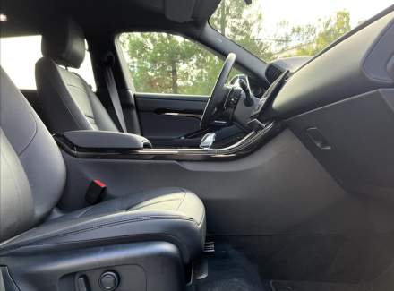 Land Rover - Range Rover Evoque