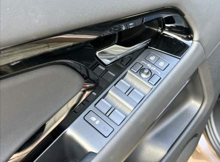 Land Rover - Range Rover Evoque