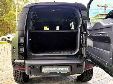 Land Rover - Defender