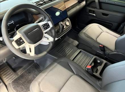 Land Rover - Defender