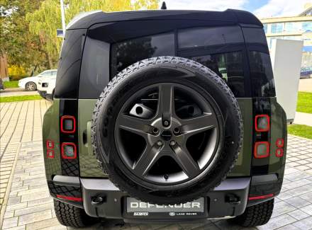 Land Rover - Defender