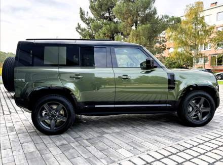Land Rover - Defender