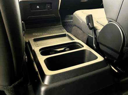 Land Rover - Defender