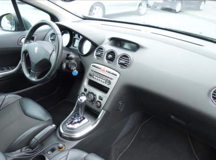 Peugeot - 308