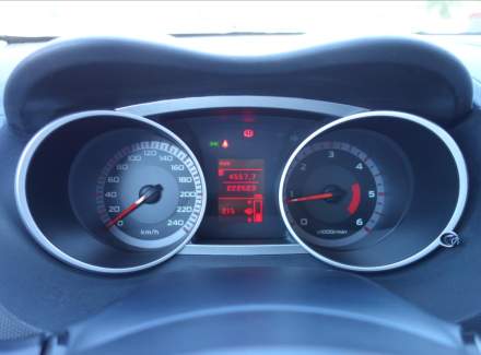 Mitsubishi - Outlander