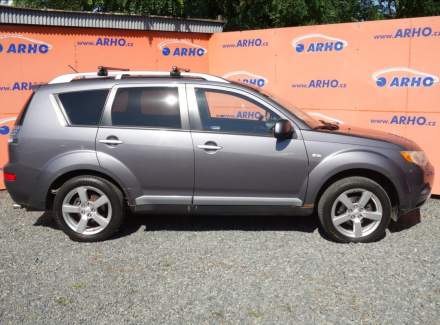 Mitsubishi - Outlander