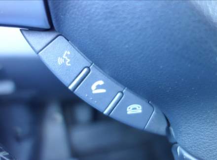 Mitsubishi - Outlander