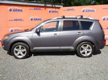 Mitsubishi - Outlander